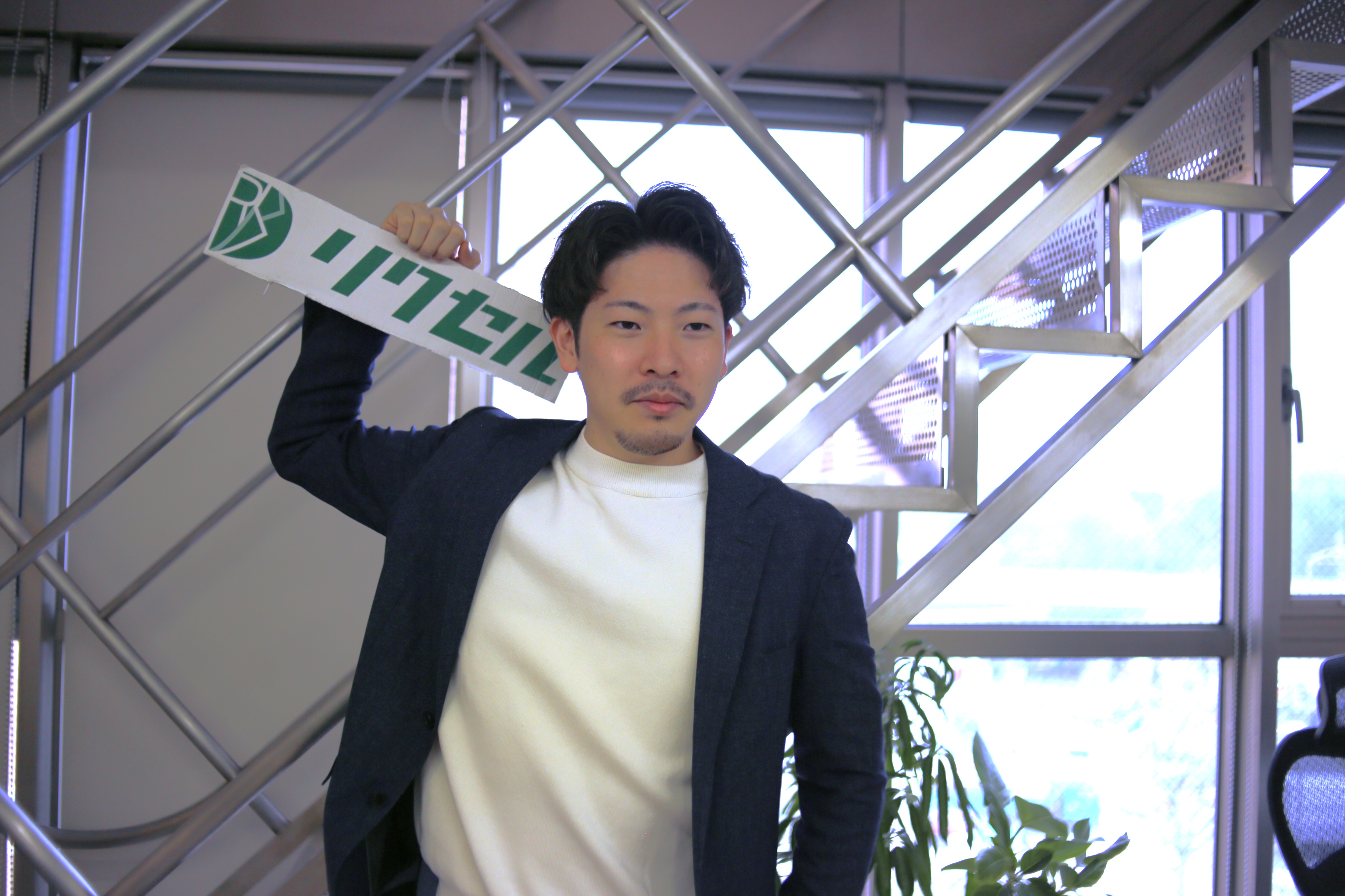 営業職を探す求職者のイメージ写真